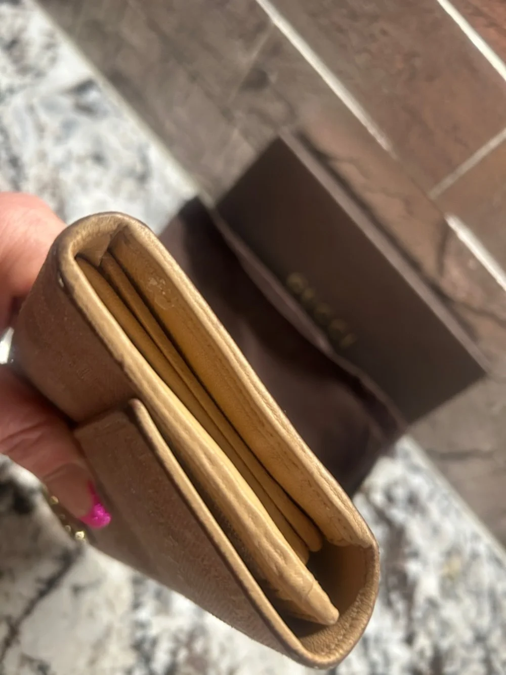 Gucci Brown GG Monogram Continental Wallet with Gold Heart Emblem EUC with COA - Picture 4 of 15